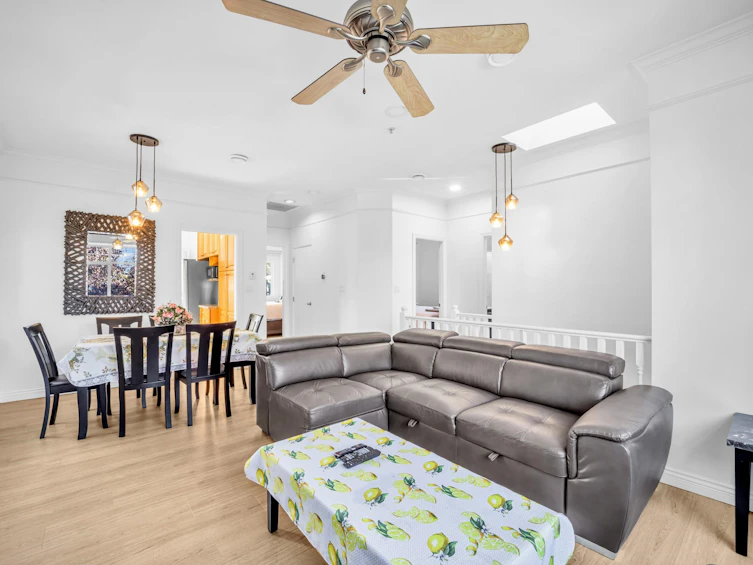 3440 E 25th Avenue, Vancouver, BC, V5R 1K1 - 5