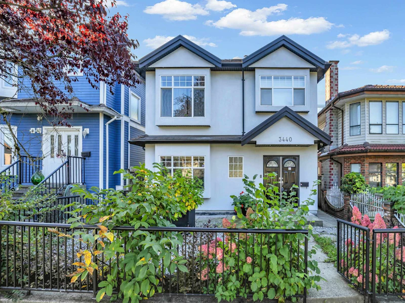 3440 E 25th Avenue, Vancouver BC V5R 1K1
