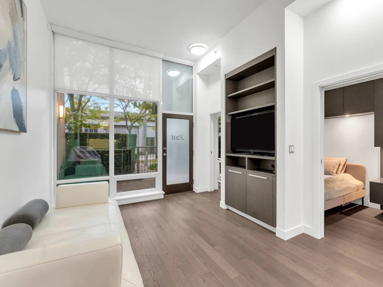 268 W 1st Avenue, Vancouver, BC, V5Y 3T2 - 4