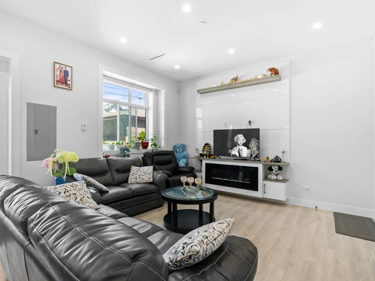 465 E 57th Avenue, Vancouver, BC, V5X 1S8 - 6