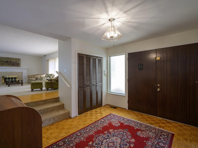 5938 Holland Street, Vancouver, BC, V6N 2B3 - 4
