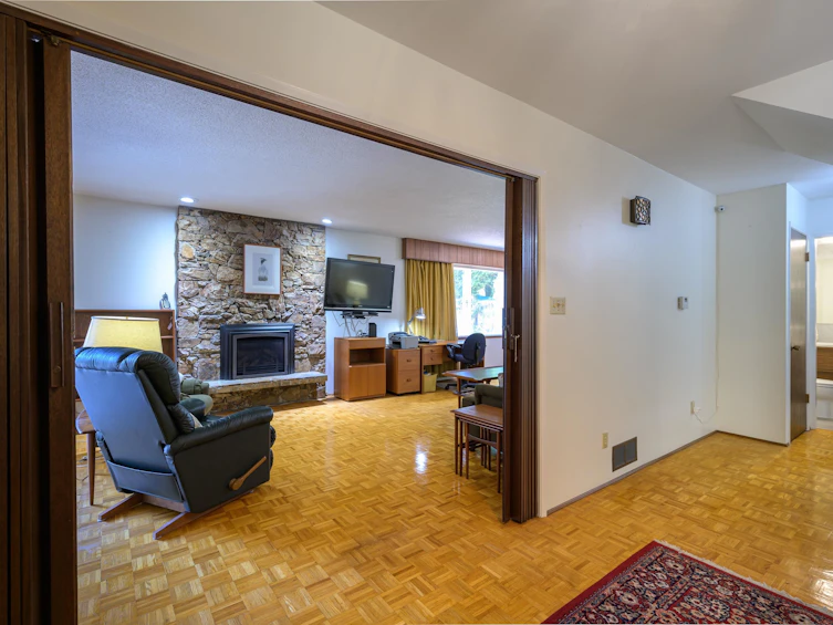 5938 Holland Street, Vancouver, BC, V6N 2B3 - 31