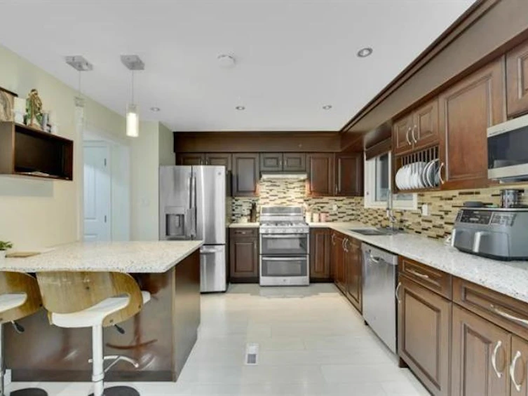 9068 146a Street, Surrey, BC, V3R 6X7 - 13