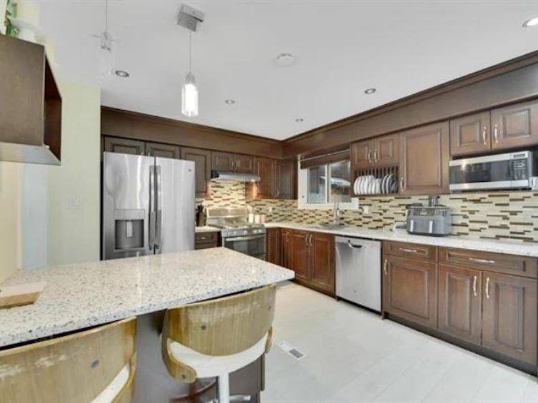 9068 146a Street, Surrey, BC, V3R 6X7 - 16