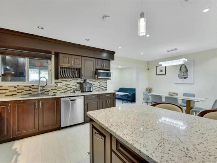 9068 146a Street, Surrey, BC, V3R 6X7 - 15