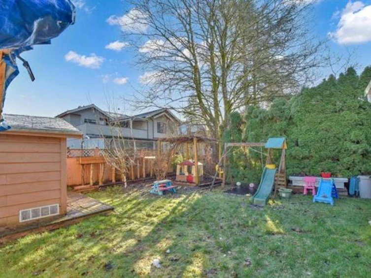 9068 146a Street, Surrey, BC, V3R 6X7 - 34