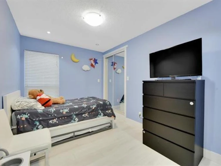 9068 146a Street, Surrey, BC, V3R 6X7 - 25