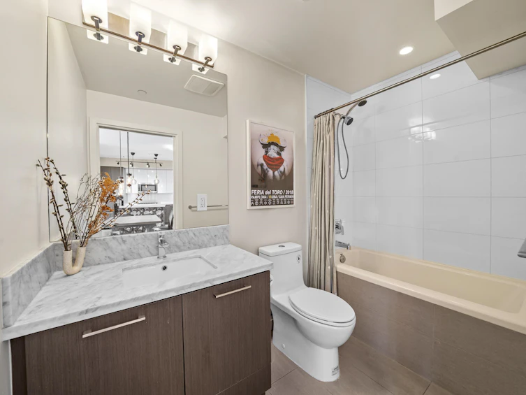 404-20 E Royal Avenue, New Westminster, BC, V3L 0G9 - 30