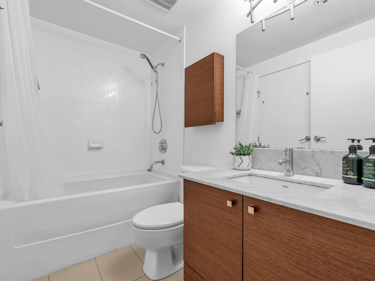 101-7362 Elmbridge Way, Richmond, BC, V6X 0A6 - 17