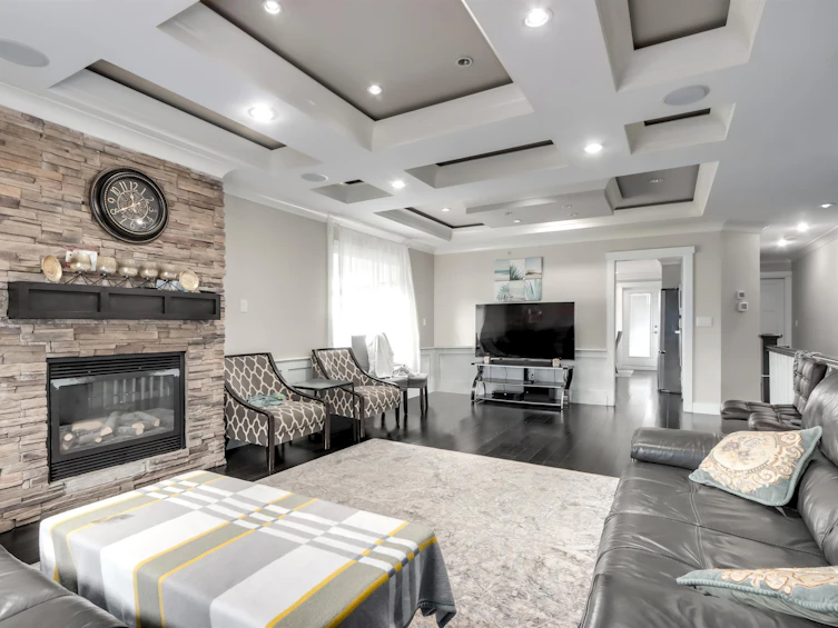 8363 Victoria Drive, Vancouver, BC, V5P 4A8 - 4
