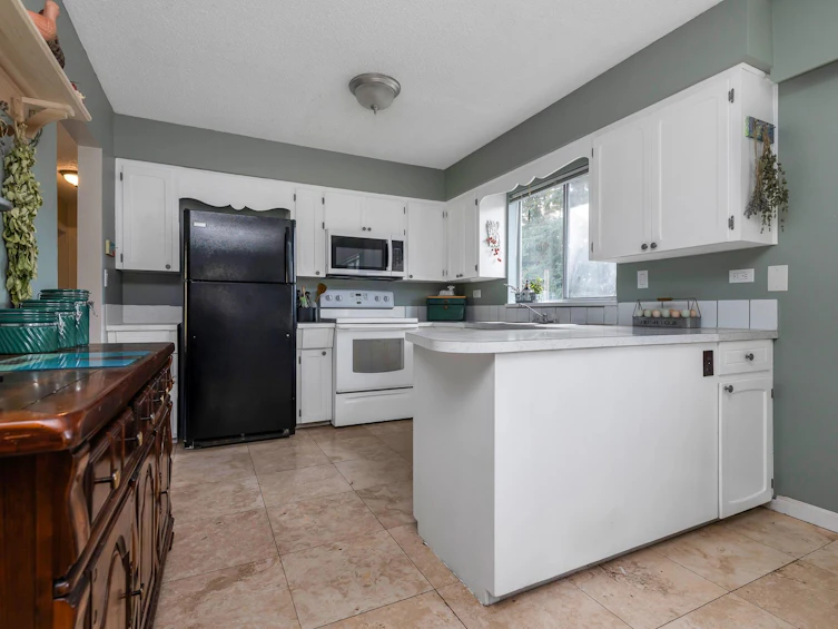 33160 Best Avenue, Mission, BC, V2V 2T1 - 2