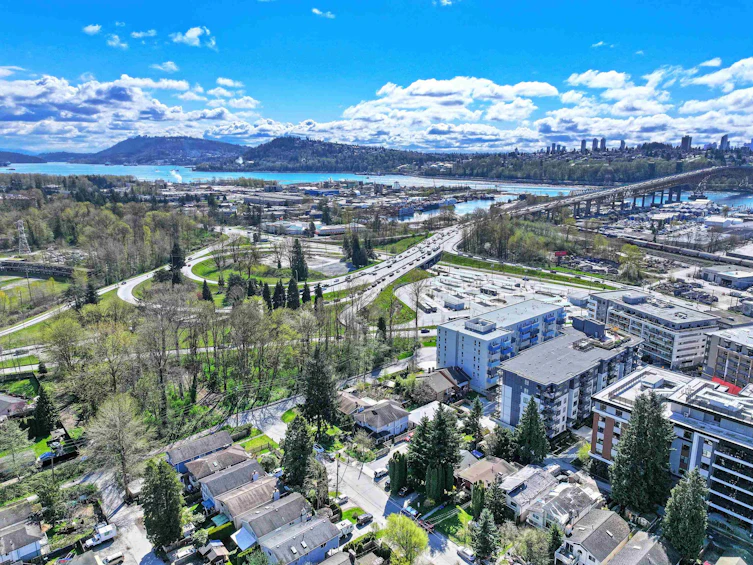1583 Bond Street, North Vancouver, BC, V7J 1E8 - 8