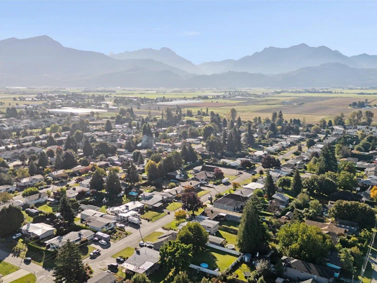9395 Carleton Street, Chilliwack, BC, V2P 6E1 - 28