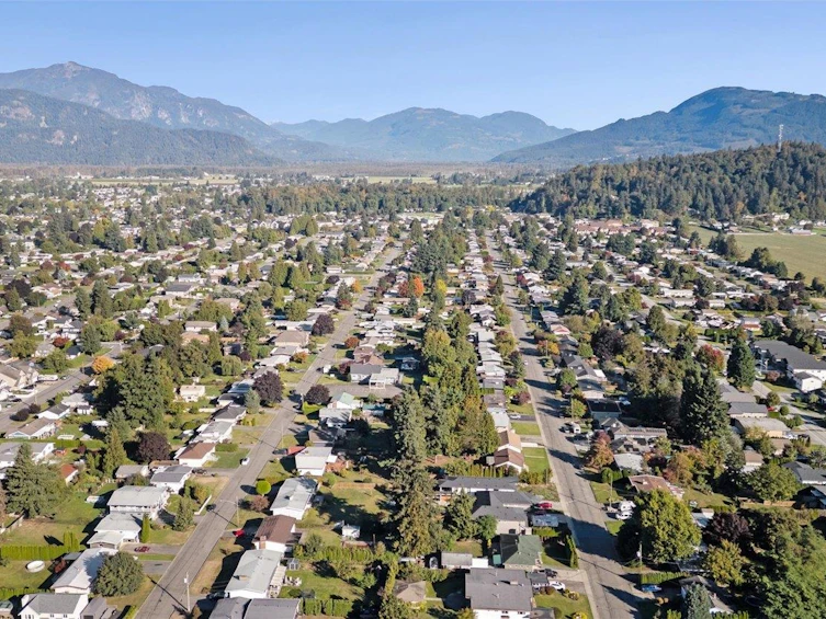 9395 Carleton Street, Chilliwack, BC, V2P 6E1 - 26