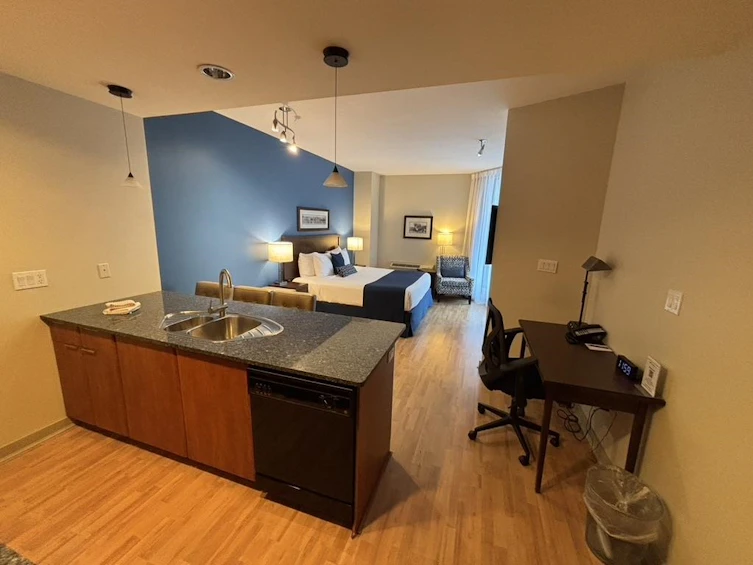 209-15611 Marine Drive, Surrey, BC, V4B 1E1 - 7