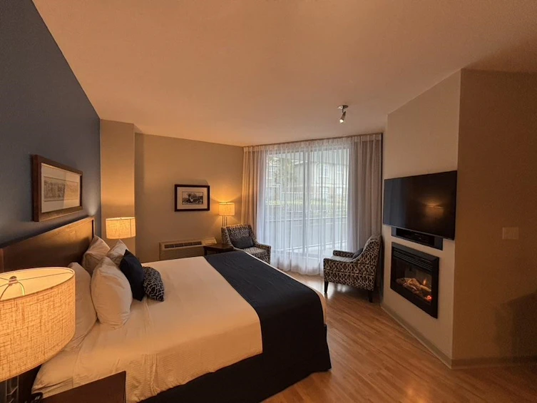 209-15611 Marine Drive, Surrey, BC, V4B 1E1 - 8