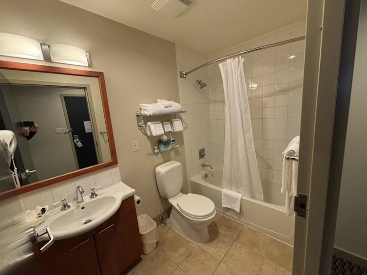 209-15611 Marine Drive, Surrey, BC, V4B 1E1 - 3