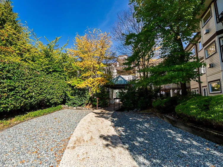 217-7139 18th Avenue, Burnaby, BC, V3N 4Z3 - 4