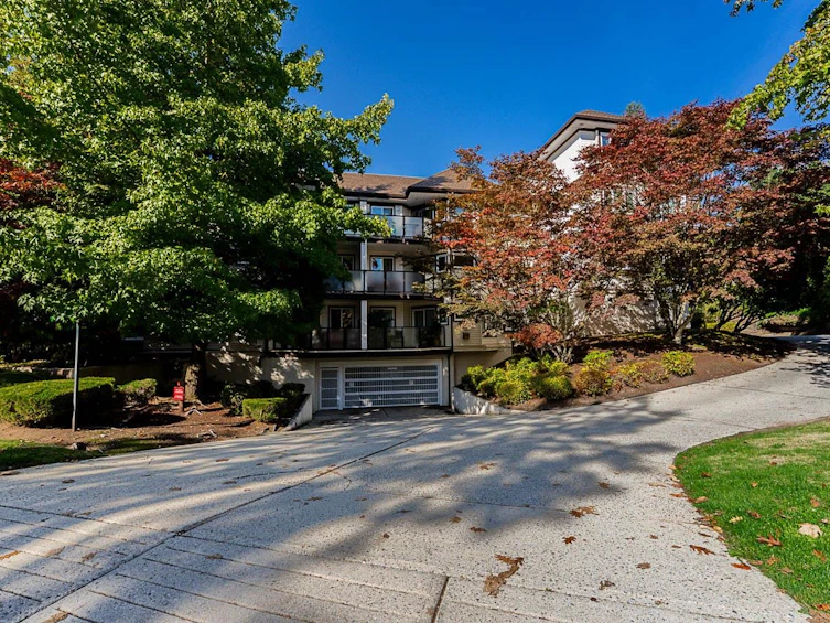 217-7139 18th Avenue, Burnaby, BC, V3N 4Z3 - 3