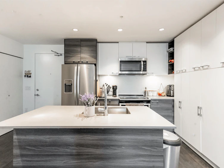 408-10603 140 Street, Surrey, BC, V3T 0M8 - 2