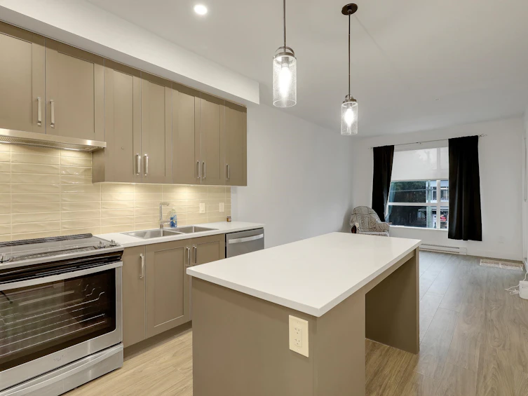 208-18811 72 Avenue, Surrey, BC, V4N 6W7 - 6