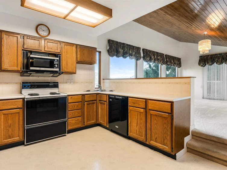 43445 Alameda Drive, Chilliwack, BC, V2R 0J9 - 6