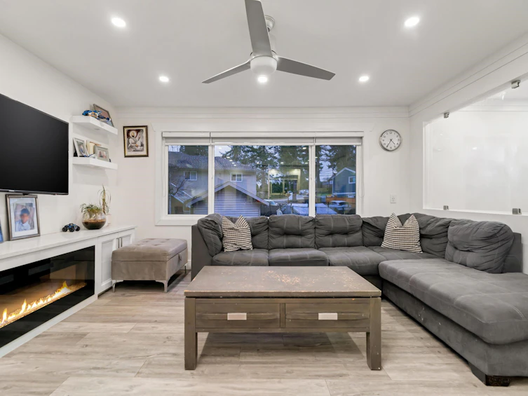 7813 140 Street, Surrey, BC, V3W 5K1 - 2