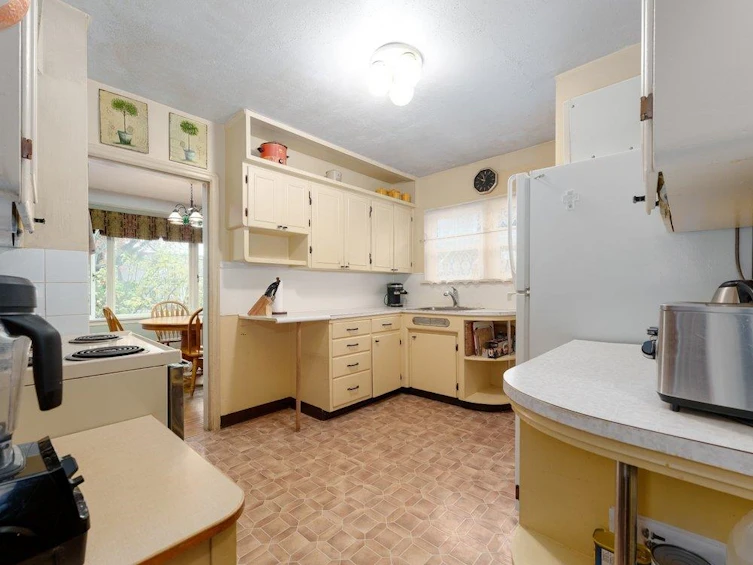 334 Arbutus Street, New Westminster, BC, V3L 2J7 - 10