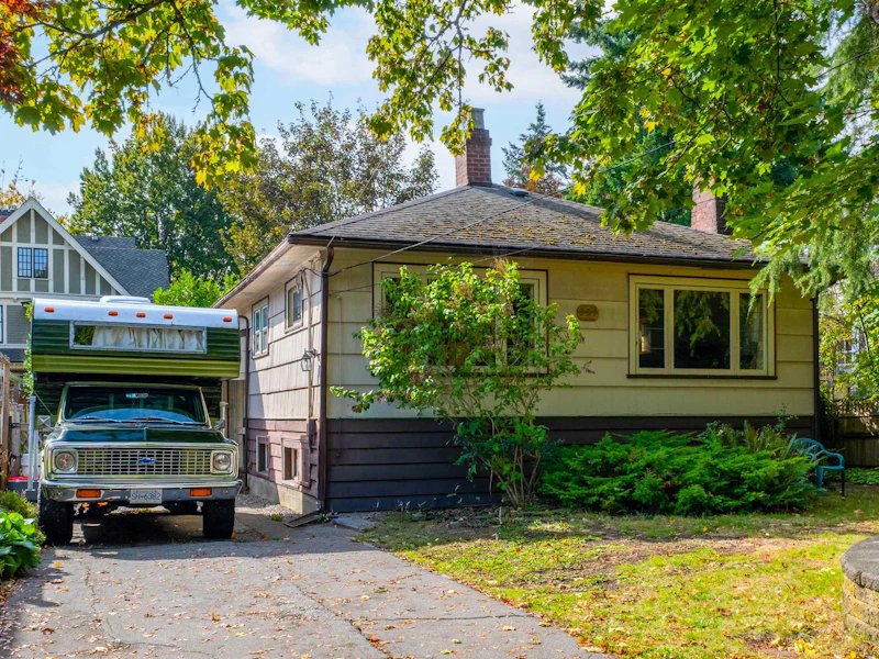 334 Arbutus Street, New Westminster BC V3L 2J7
