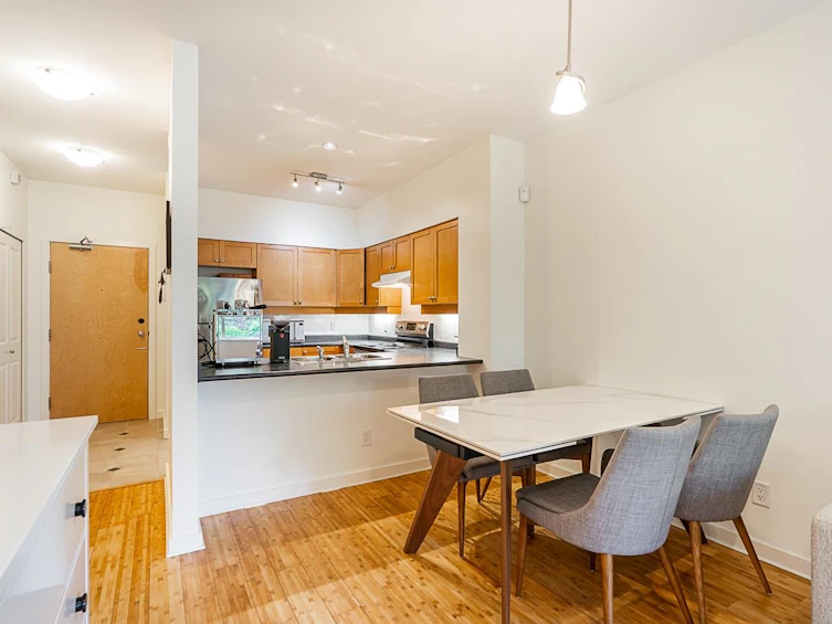 113-808 Sangster Place, New Westminster, BC, V3L 5W3 - 9