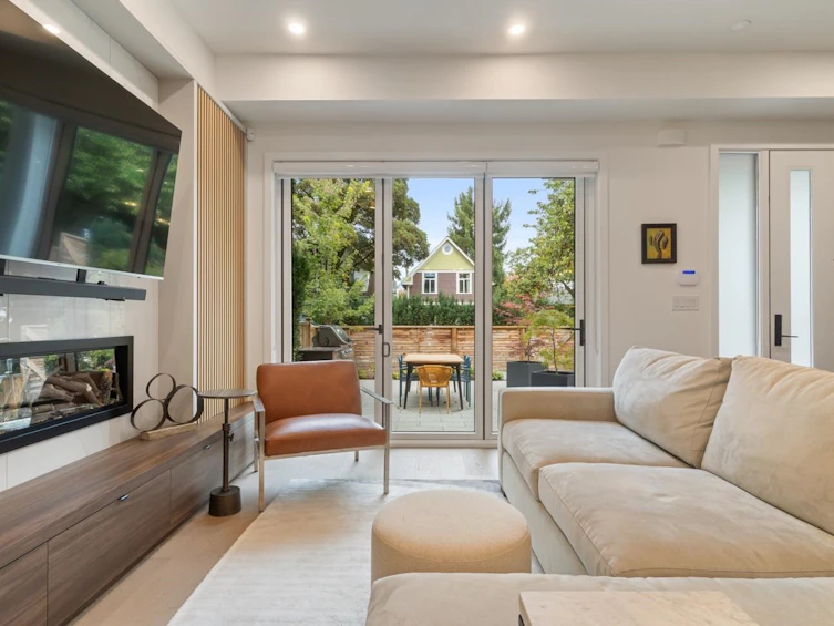 1-938 E 10th Avenue, Vancouver, BC, V5T 2B2 - 4