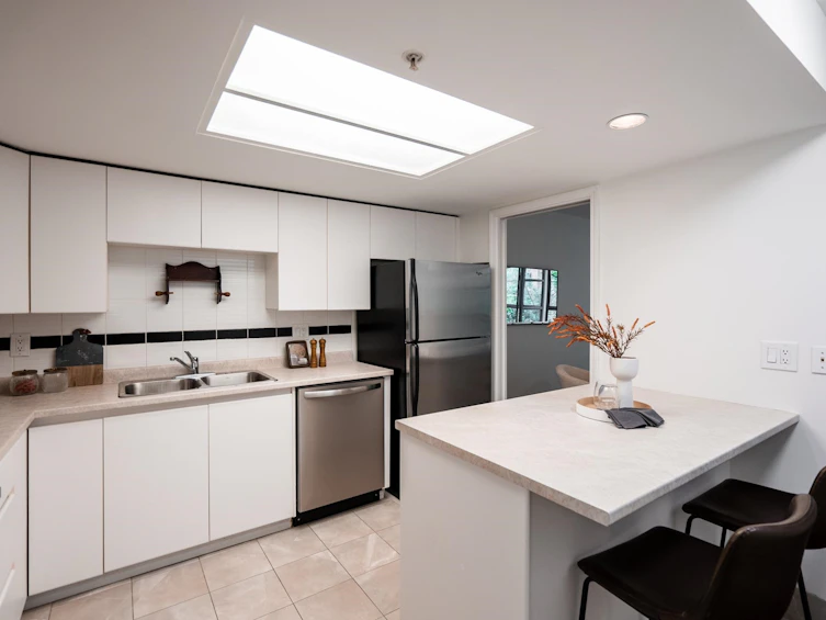 301-1159 Main Street, Vancouver, BC, V6A 4B6 - 13