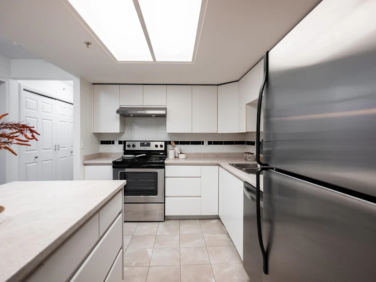 301-1159 Main Street, Vancouver, BC, V6A 4B6 - 17