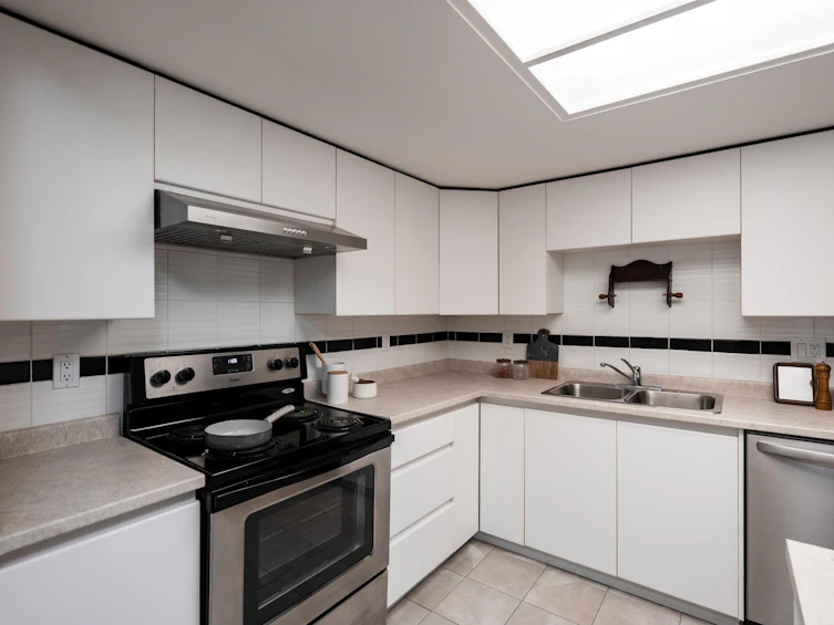 301-1159 Main Street, Vancouver, BC, V6A 4B6 - 19