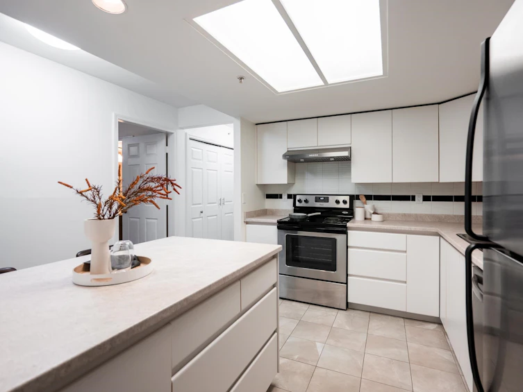 301-1159 Main Street, Vancouver, BC, V6A 4B6 - 16
