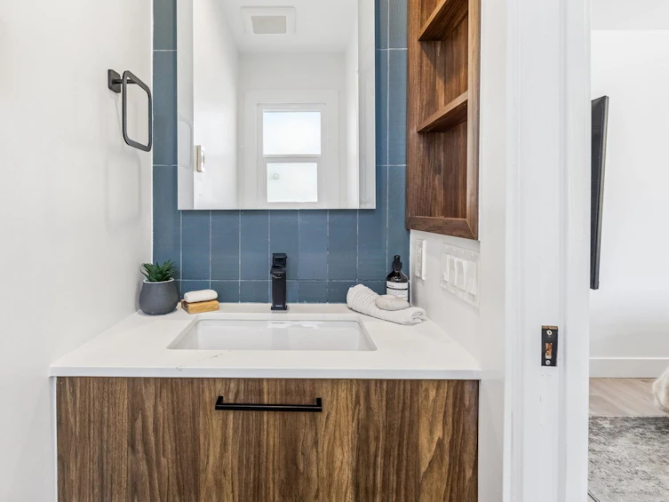 4578 Windsor Street, Vancouver, BC, V5V 4P7 - 12