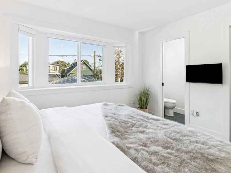 4578 Windsor Street, Vancouver, BC, V5V 4P7 - 11