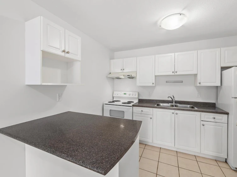 215-808 8th Avenue, Vancouver, BC, V5T 1T5 - 10