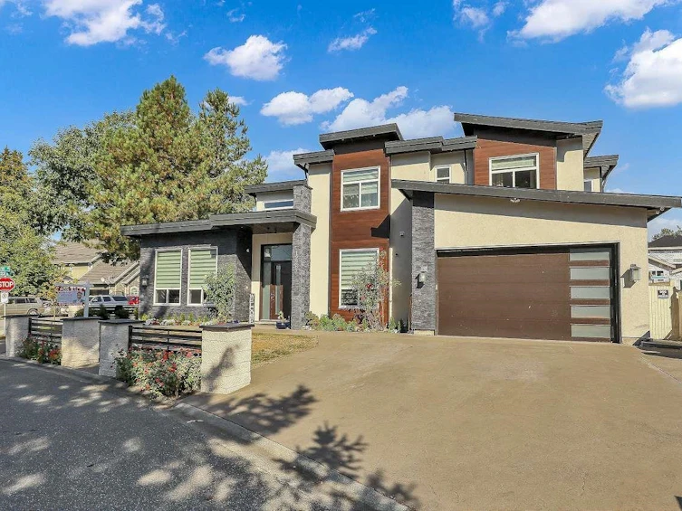 12267 72 Avenue, Surrey, BC, V3W 2M4