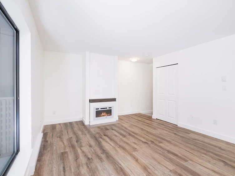 3182 Mountain Highway, North Vancouver, BC, V7K 2H5 - 24