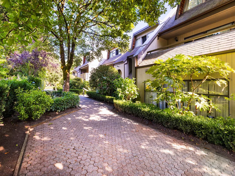 3182 Mountain Highway, North Vancouver, BC, V7K 2H5 - 37