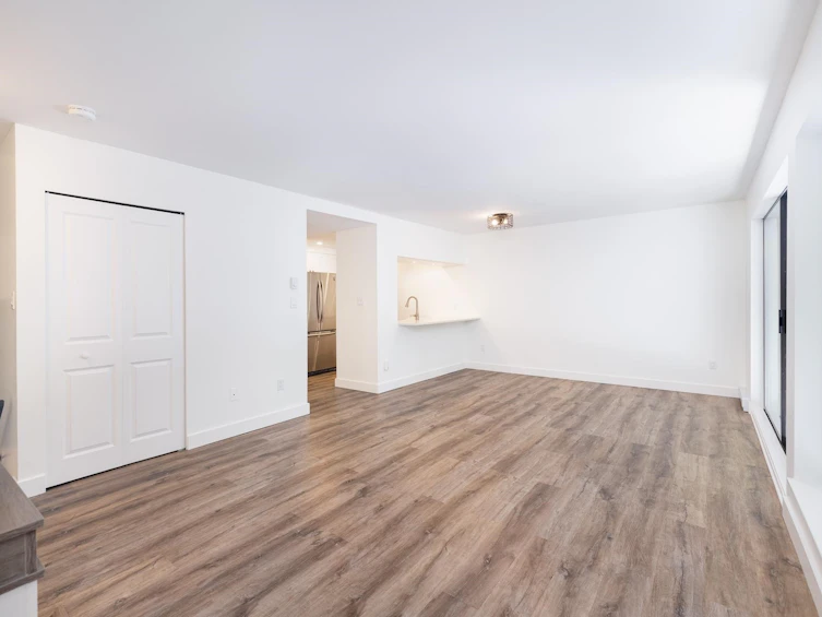 3182 Mountain Highway, North Vancouver, BC, V7K 2H5 - 17