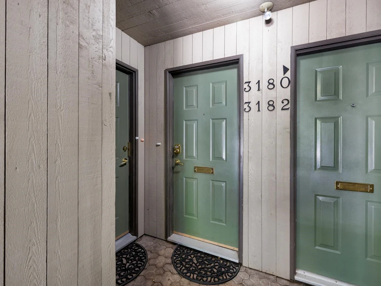 3182 Mountain Highway, North Vancouver, BC, V7K 2H5 - 40