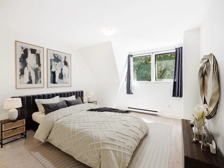 3182 Mountain Highway, North Vancouver, BC, V7K 2H5 - 4