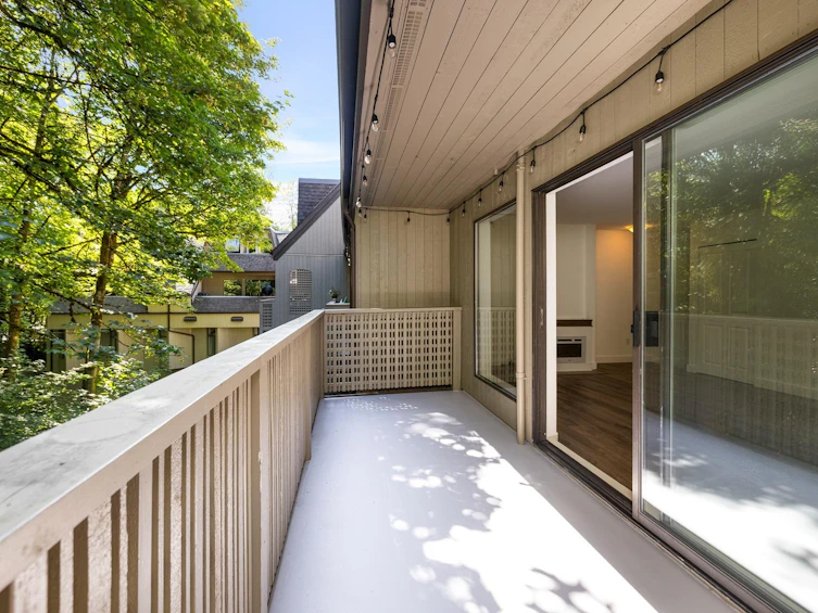 3182 Mountain Highway, North Vancouver, BC, V7K 2H5 - 26