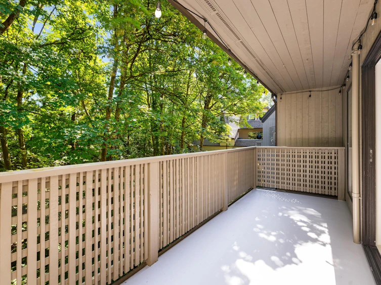 3182 Mountain Highway, North Vancouver, BC, V7K 2H5 - 25