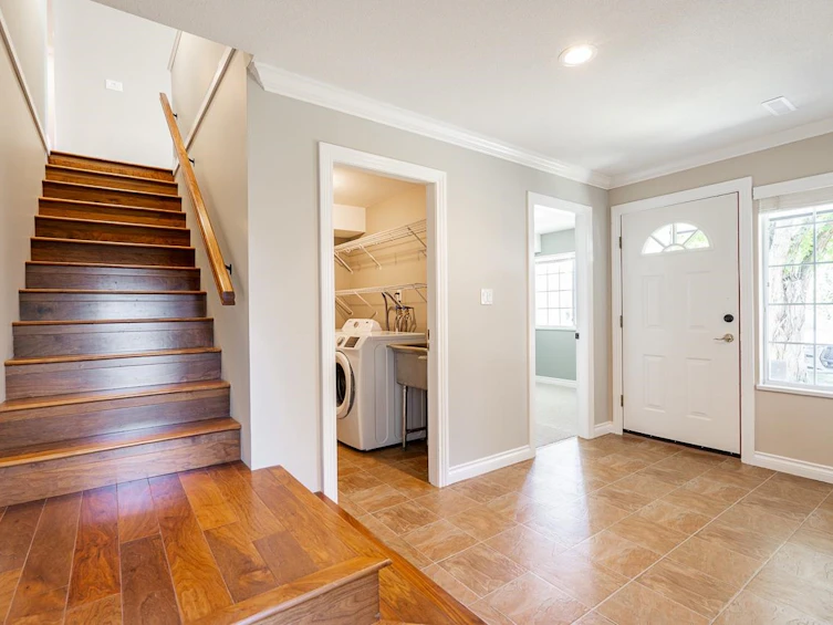 5966 186 Street, Surrey, BC, V3S 7Z8 - 5