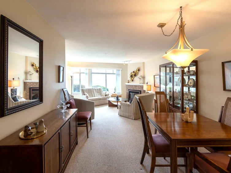 102-5470 Inlet Avenue, Sechelt, BC, V7Z 0H4 - 11