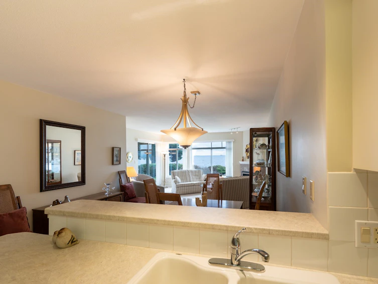 102-5470 Inlet Avenue, Sechelt, BC, V7Z 0H4 - 10