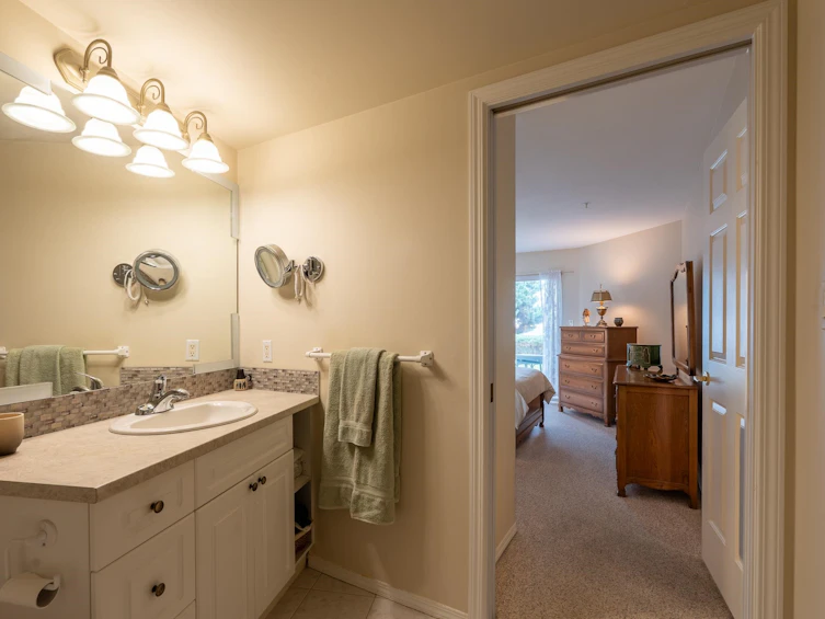 102-5470 Inlet Avenue, Sechelt, BC, V7Z 0H4 - 17